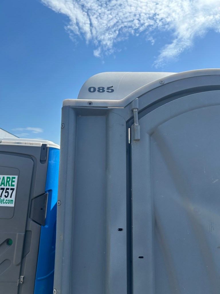 Portable toilet for rent
